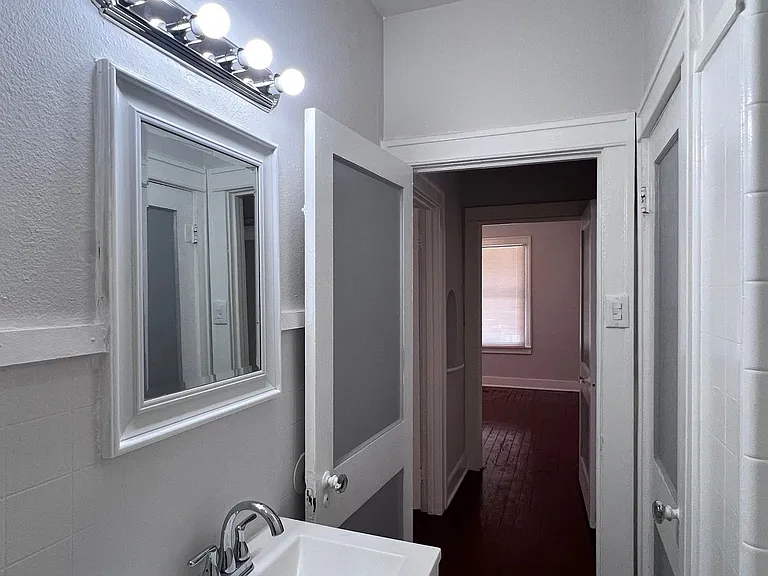 215JENNING S St — Photo 28