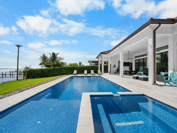 1000 NE Wright Avenue, Jensen Beach, FL 34957