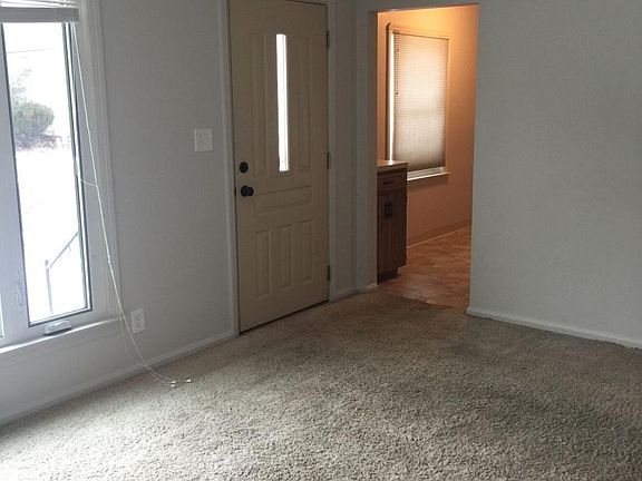 5th image of 11124 Danbury Ave