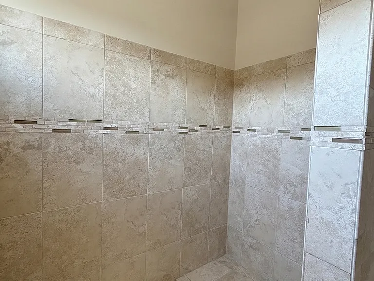 21043 Ashburn Heights Dr — Photo 20