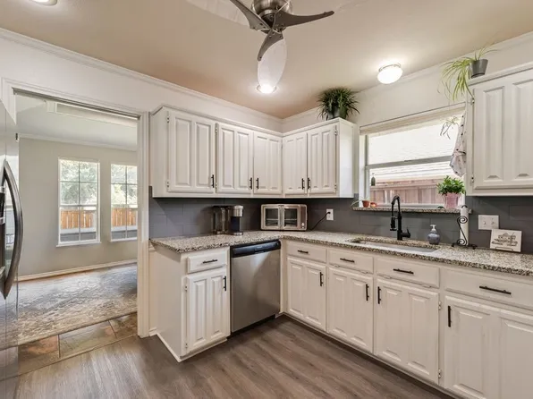 419 N Winding Oaks Dr, Wylie, TX 75098