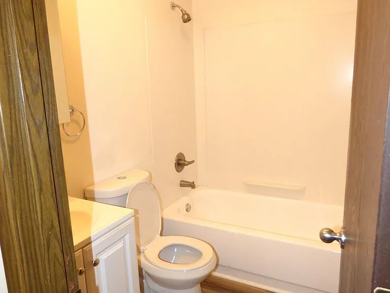 4824 Falcon Ct NE — Photo 12