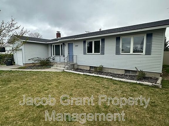 3rd image of 1607 Halsey St