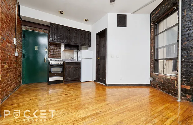 Rented by PocketBroker Inc | media 12