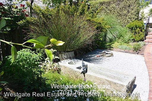 5th image of 615 Prospect St