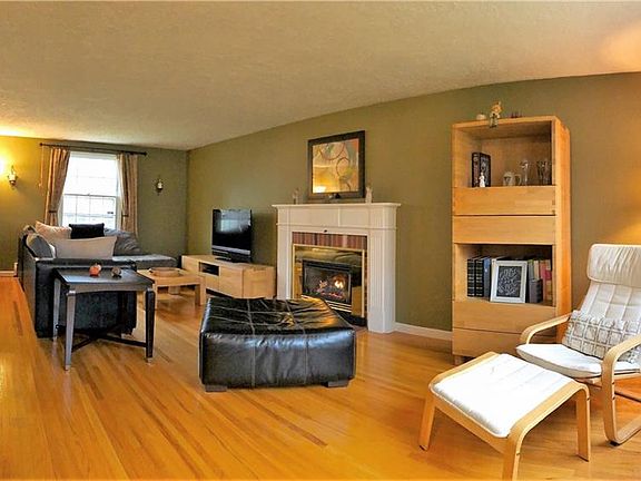 2nd image of 61 Mahogany Dr