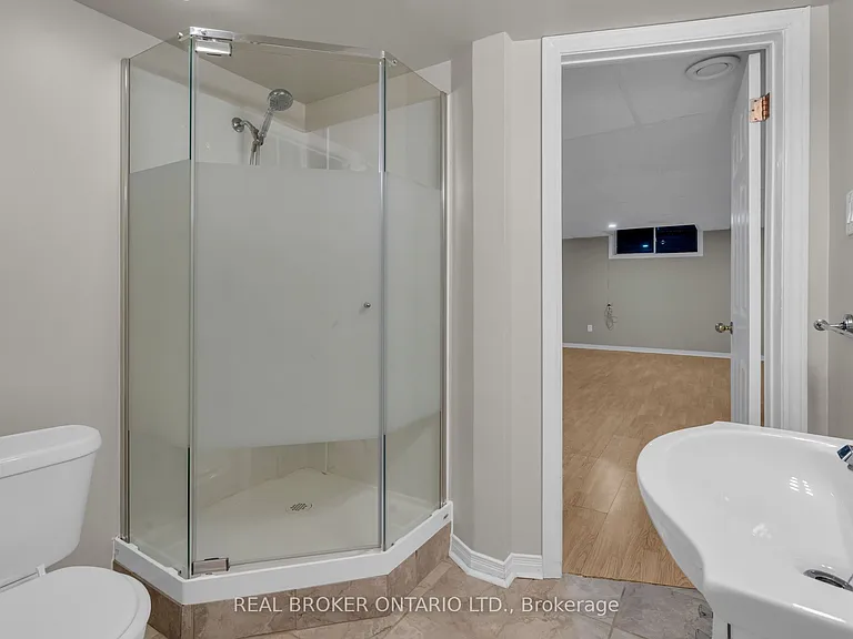 1133 Clyde Ave — Photo 21