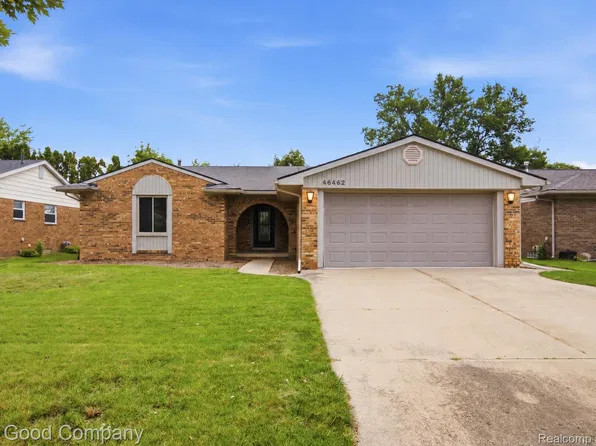 46462 Peach Grove Ave, Macomb, MI 48044