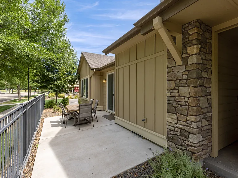 2598 E Decameron Ln — Photo 8