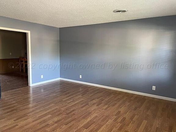 2nd image of 115 E 27th Ave
