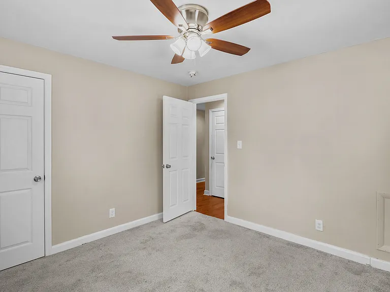 1650 E Duffy St — Photo 23