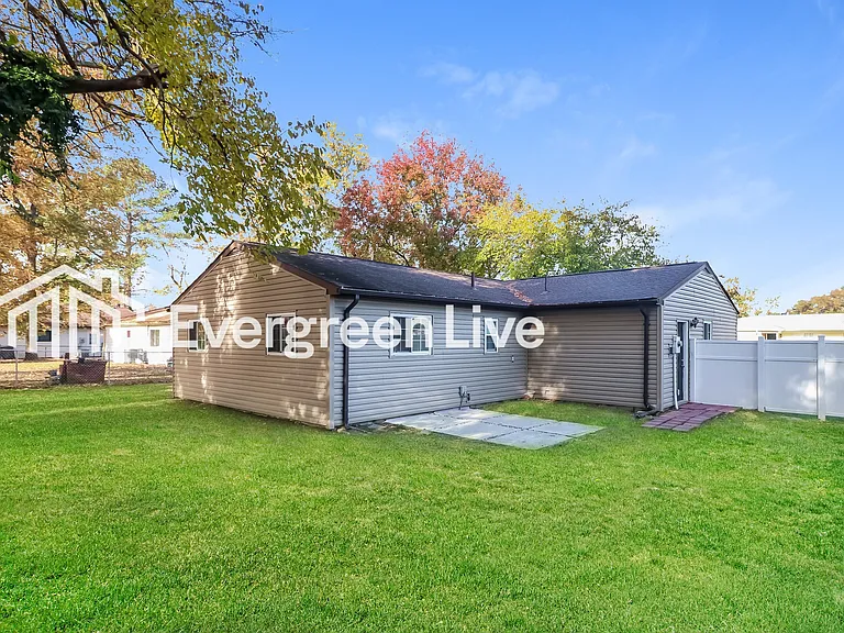 3121 Aaron Dr — Photo 15