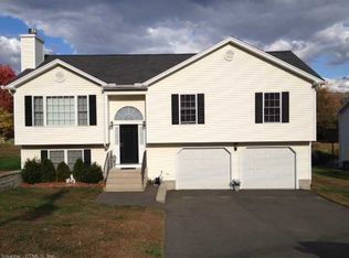 33 Chase Ln, West Haven, CT 06516