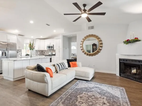 30409 Camrose Dr, Cathedral City, CA 92234