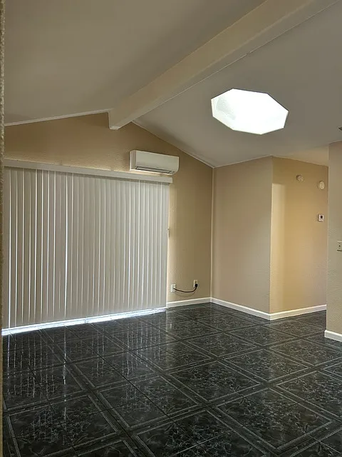 3 bed, 1200 sqft, $2,350 — Photo 4