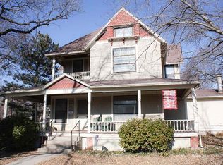 503 Blunt St, Clay Center, KS 67432