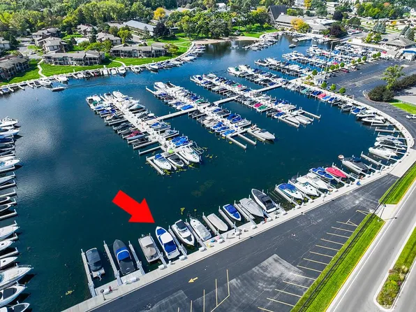 271 Fontana BOULEVARD #556, Fontana, WI 53125