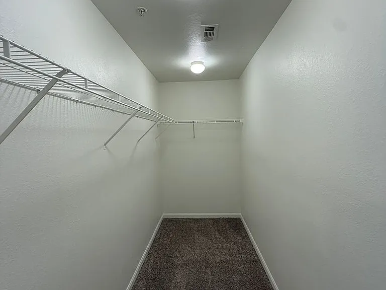 Highlands Apts — Photo 68
