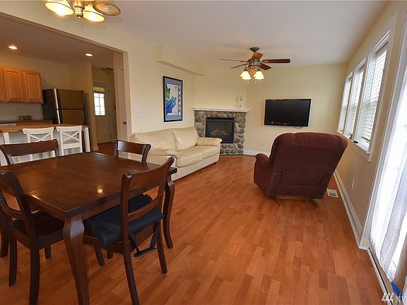 5th image of 402 Dalton Ln