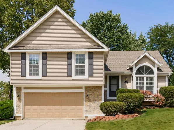 1277 N Lucy Montgomery Way, Olathe, KS 66061
