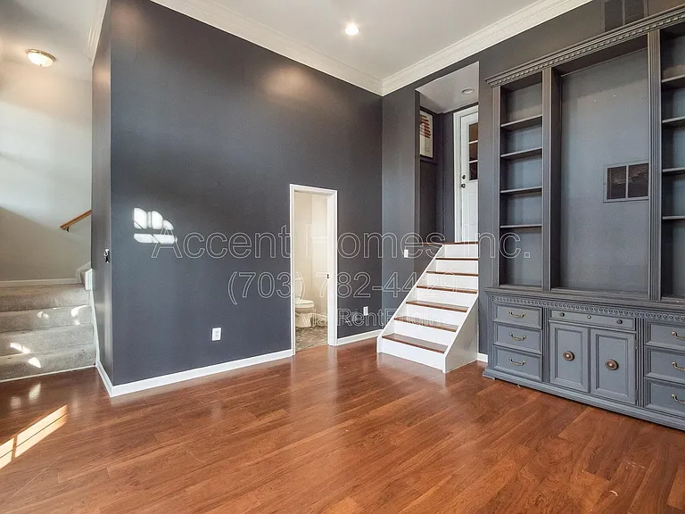 6450 Waterfield Rd — Photo 56