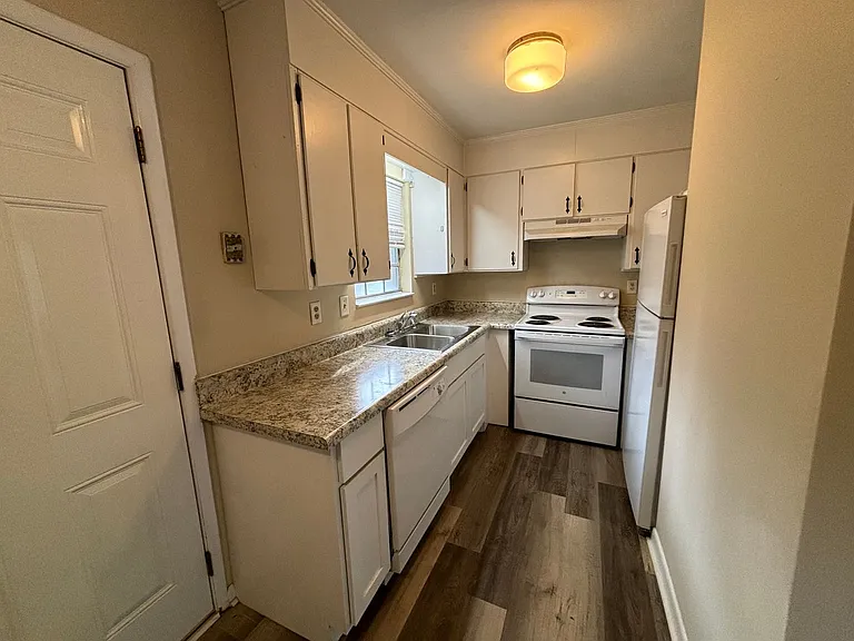 82 Blankenship Pl SW — Photo 5
