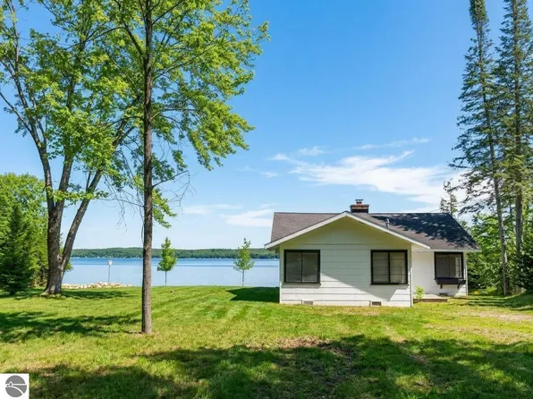 12147 SW Torch Lake Dr, Rapid City, MI 49676