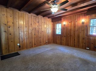 934 Fern Dr, Crestline, CA 92325