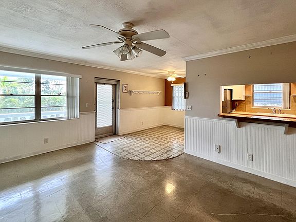 4th image of 196 Andover H