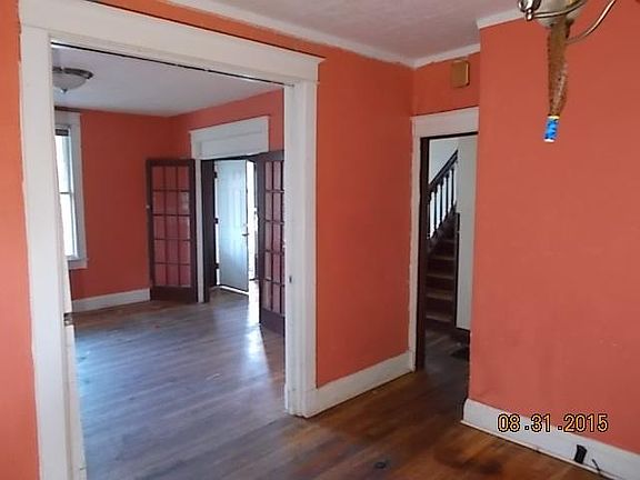 3rd image of 108 Lawn Ave