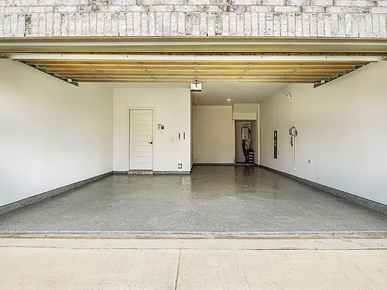329 Magnolia St — Photo 40
