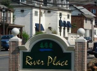 902 River Pl, Butler, NJ 07405