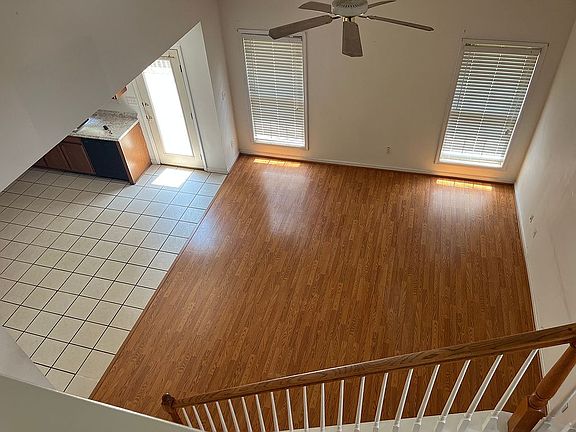 2nd image of 548 Lidian Ct