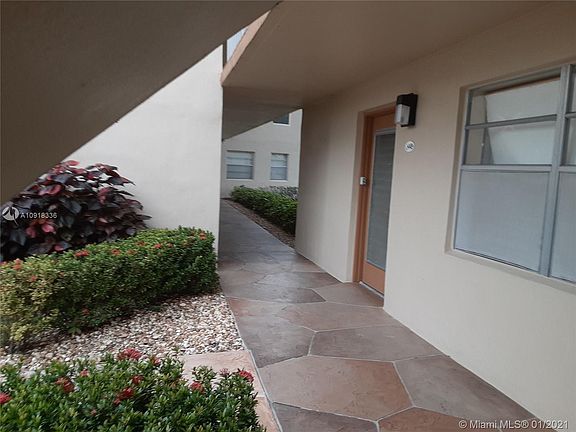 4th image of 449 Normandy Ln #J-449