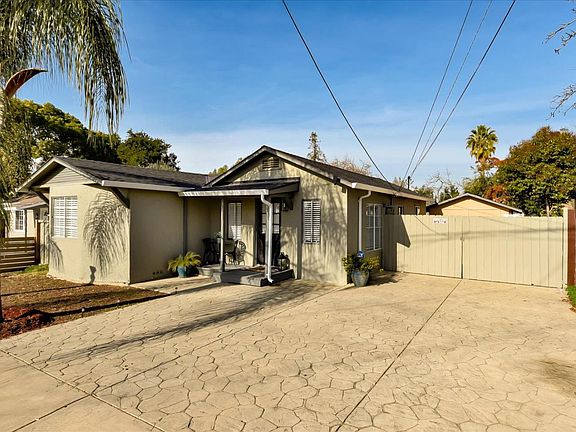 3rd image of 3013 E Hills Dr