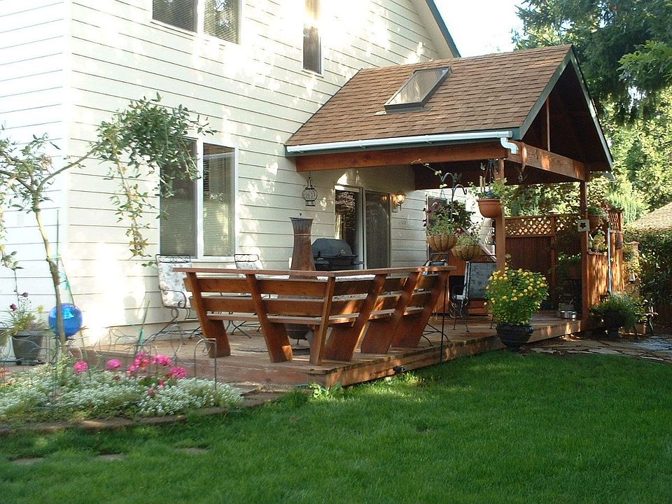 Private backyard and deck