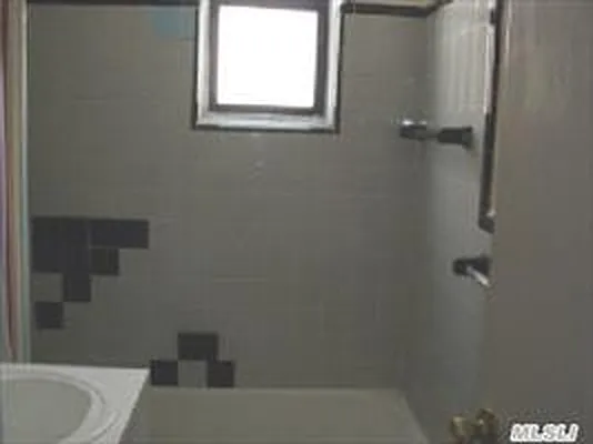 Sold by Madeleine Realty Ltd. | media 17