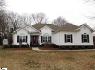 126 Sunshine Dr, Simpsonville, SC 29681