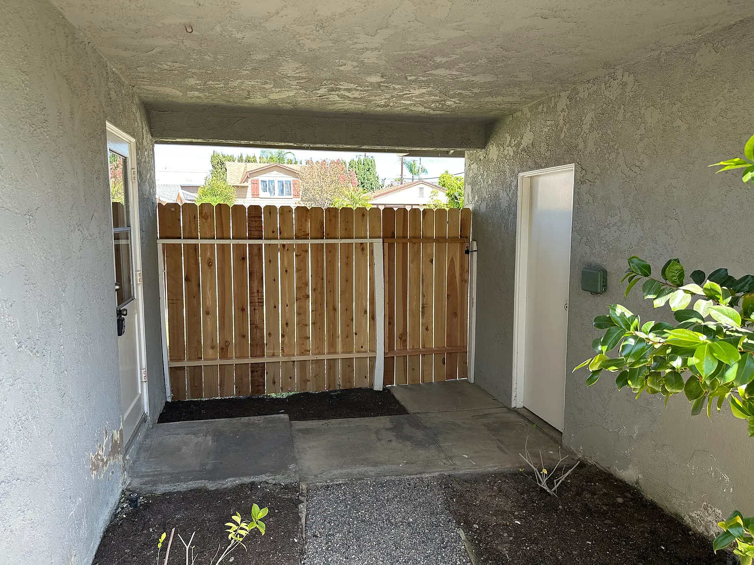 3 bed, 1306 sqft, $4,000 — Photo 4