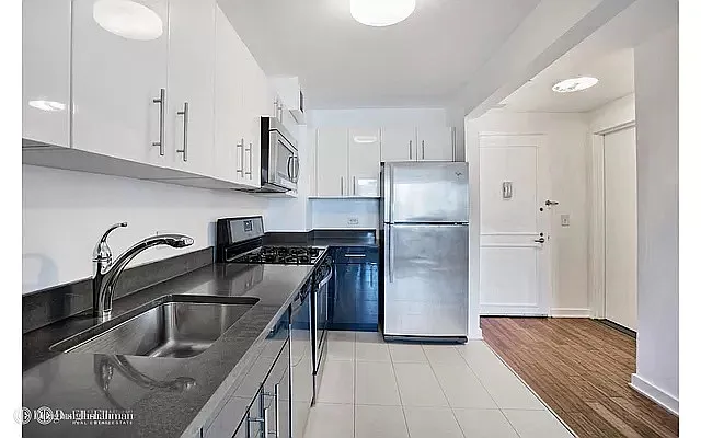 Rented by Douglas Elliman | media 3