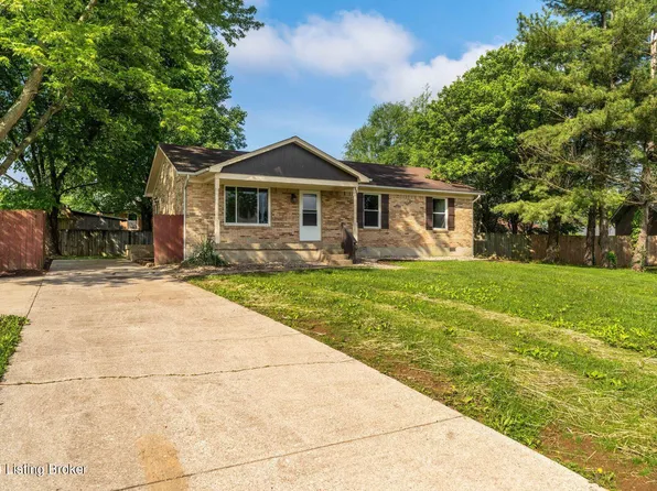 179 Grazing Trace Ct, Mount Washington, KY 40047