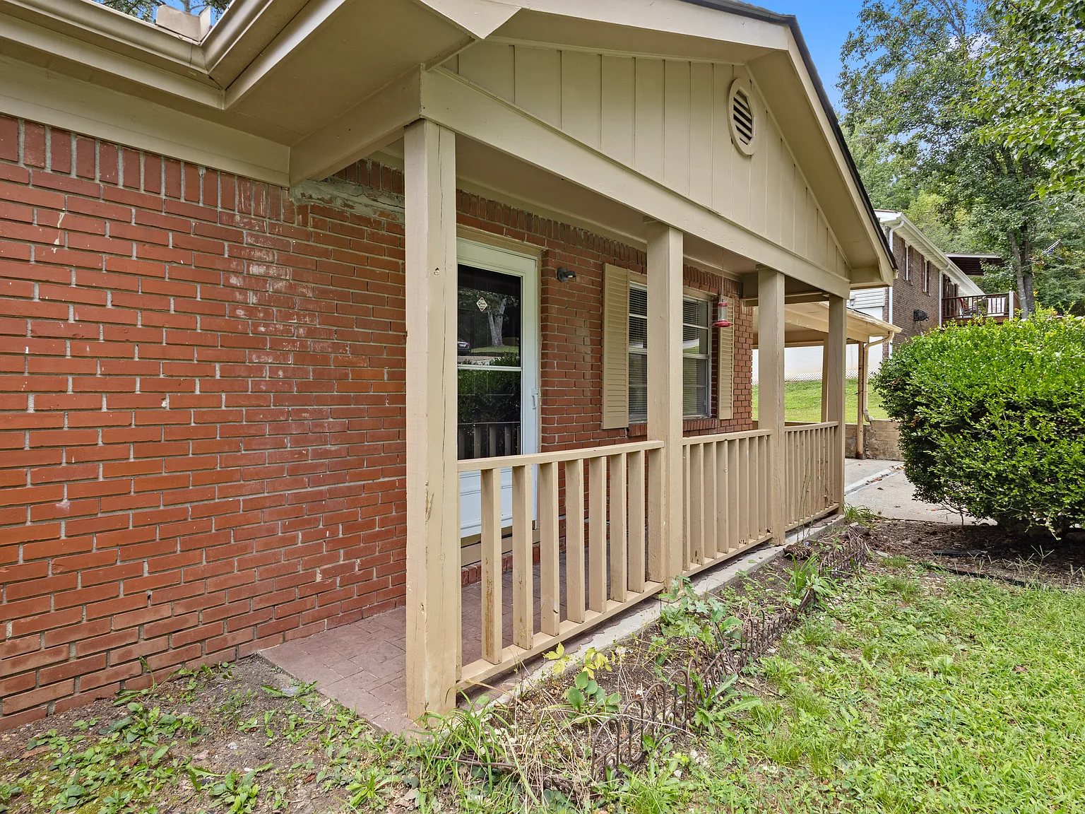 3 bed, 1200 sqft, $1,665 — Photo 1