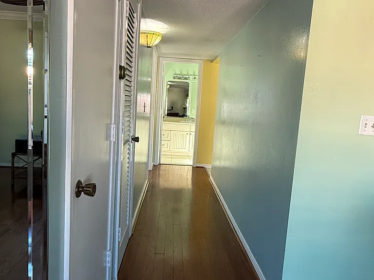 1110 Rue Des Rois #2B — Photo 15