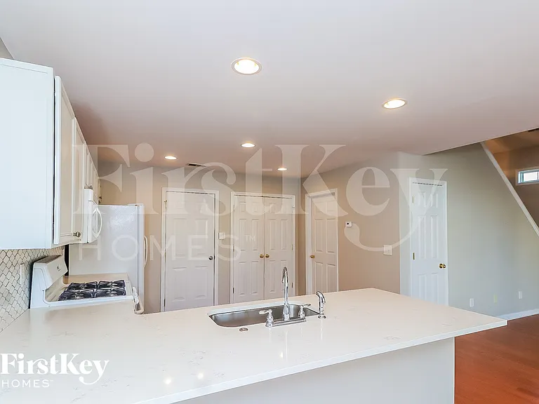 2430 Gatewater Ct — Photo 7