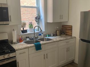 3819 W Monroe St APT 1R, Chicago, IL 60624