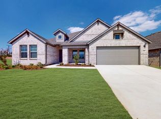120 Hudson Ln, Justin, TX 76247