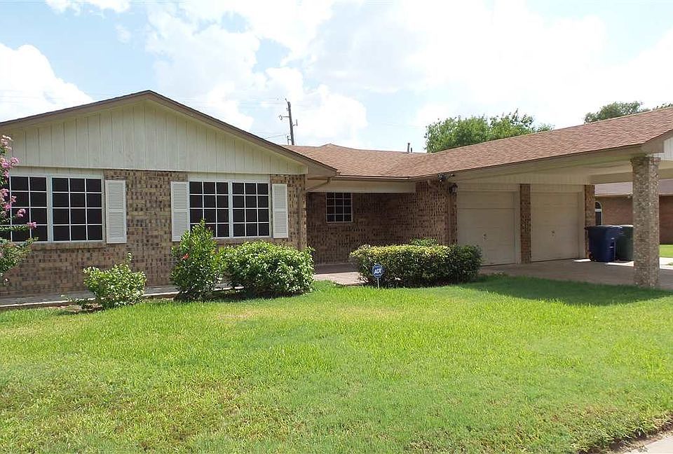 1st image of 211 W Redwood Cir