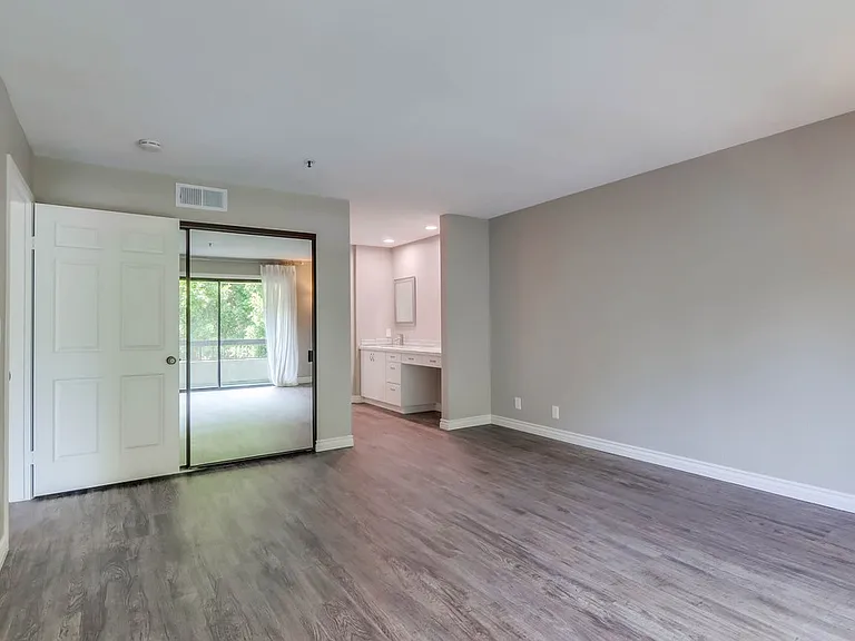 5645 Friars Rd #377 — Photo 21