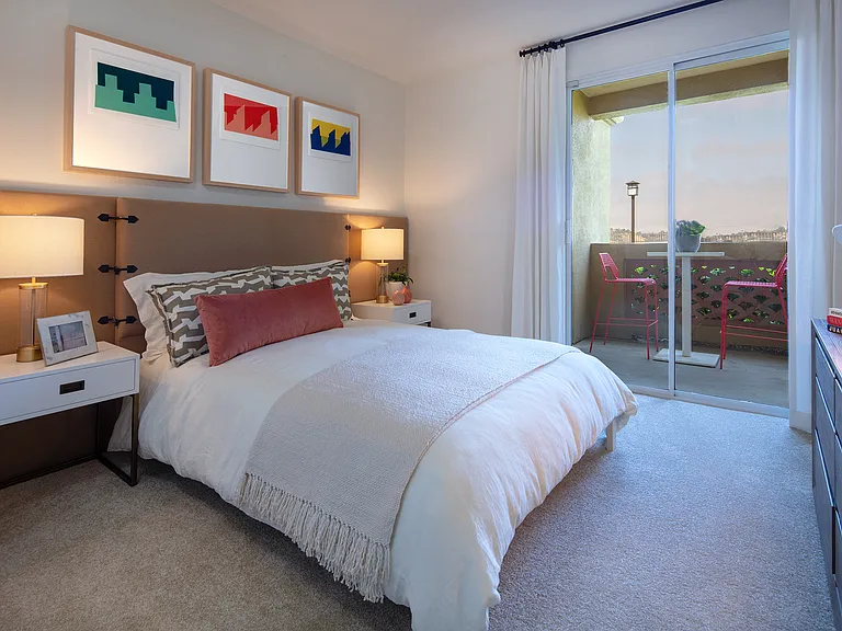 Vista Real Apartment Homes — Photo 11