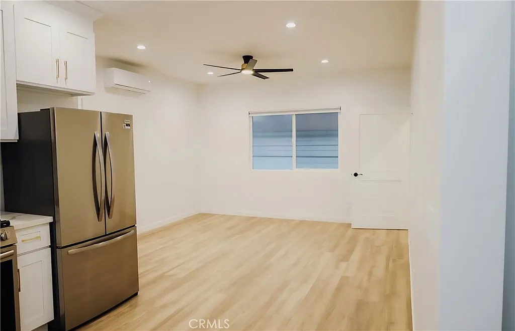 3 bed, 960 sqft, $3,750 — Photo 3